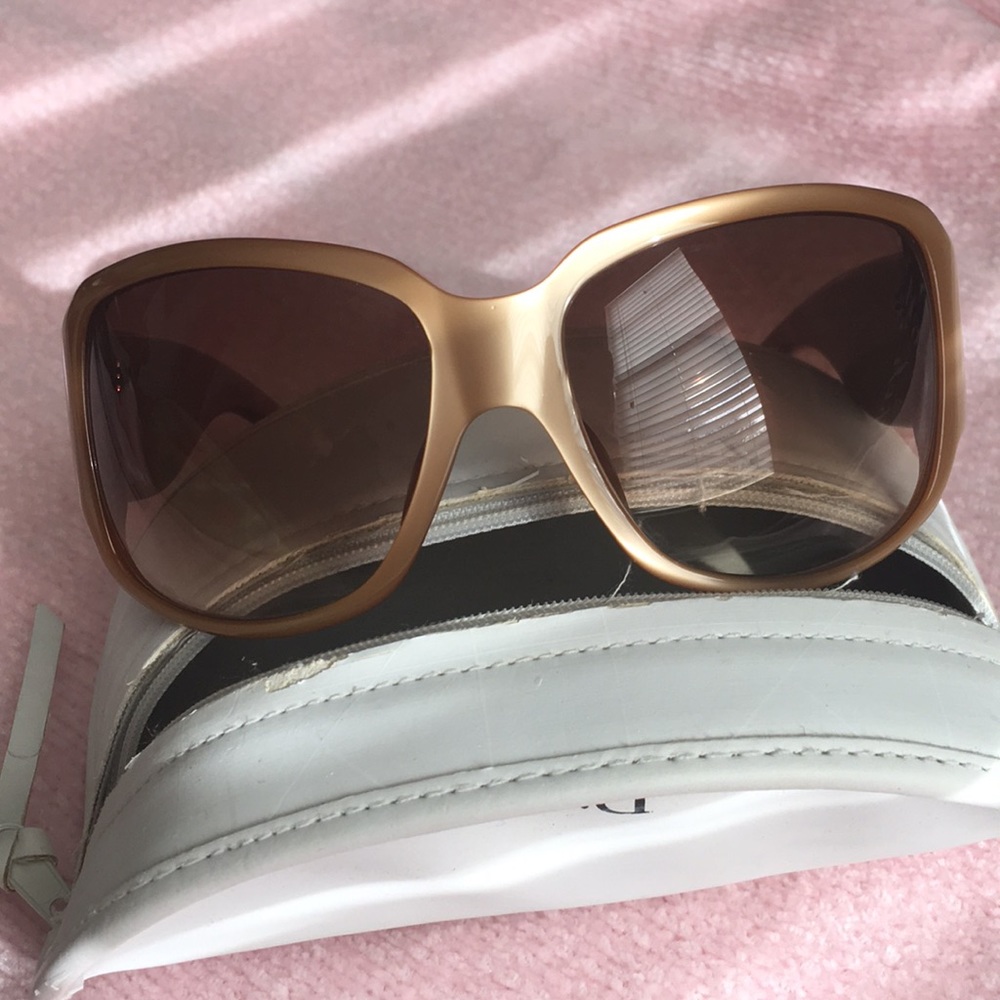 Vintage rare excellent condition Dior glass, cover